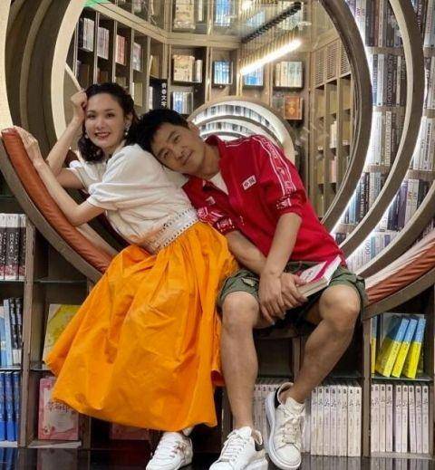 郭晓东创作剧本入围评选 程莉莎发文表白:优秀了我滴郭老师_老公_平遥