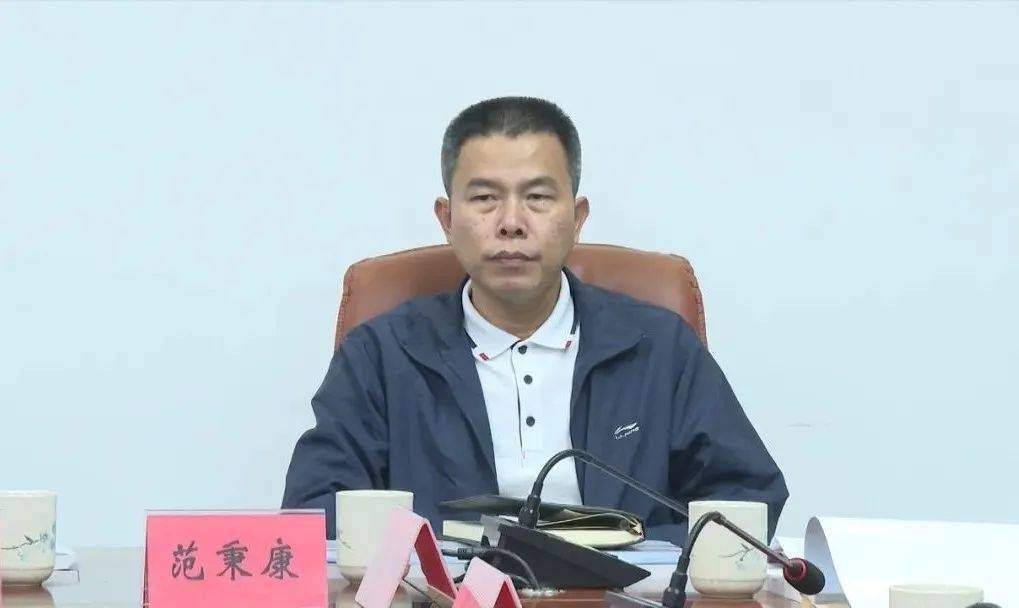 县委书记郭文炯指出,乡村振兴示范带建设工作意义重大,各级各有关部门