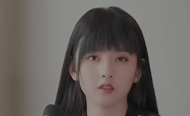 说自己家中有三个活泼可爱的小表妹,涓涓九岁,然然七岁,佳佳只有三岁