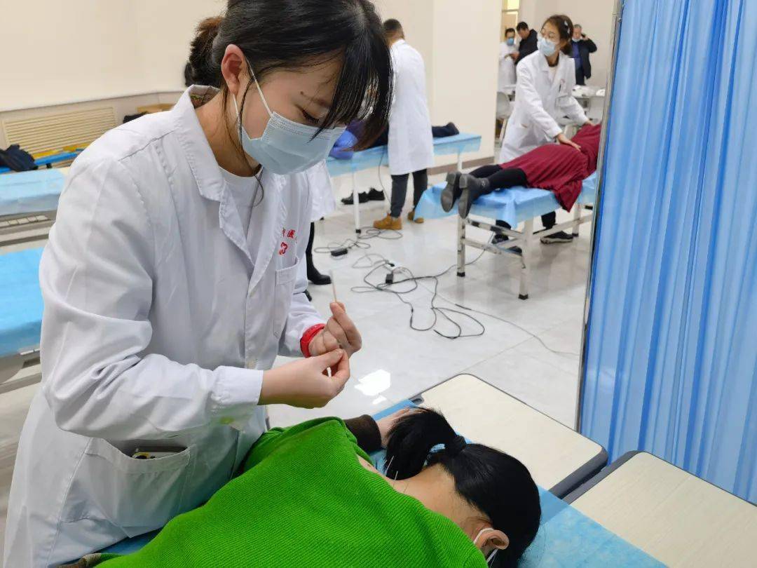 坚守|【我为群众办实事】坚守初心为民心——关爱教师健康