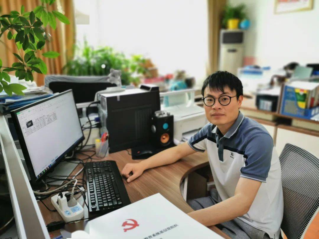 把"艾青教学"带到西藏的援藏老师_中学生物_艾青_援藏