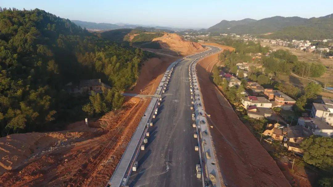 袁州区慈化镇,包含:标准厂房,市政道路(迎宾大道,安新路及安业路南段)
