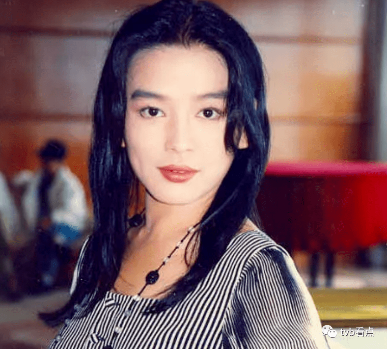 息影26年成富婆54岁香港女星陈加玲罕露面与外国男友相恋8年仍没结婚