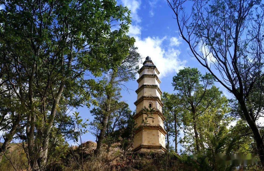 祥云古八景之九鼎云峰