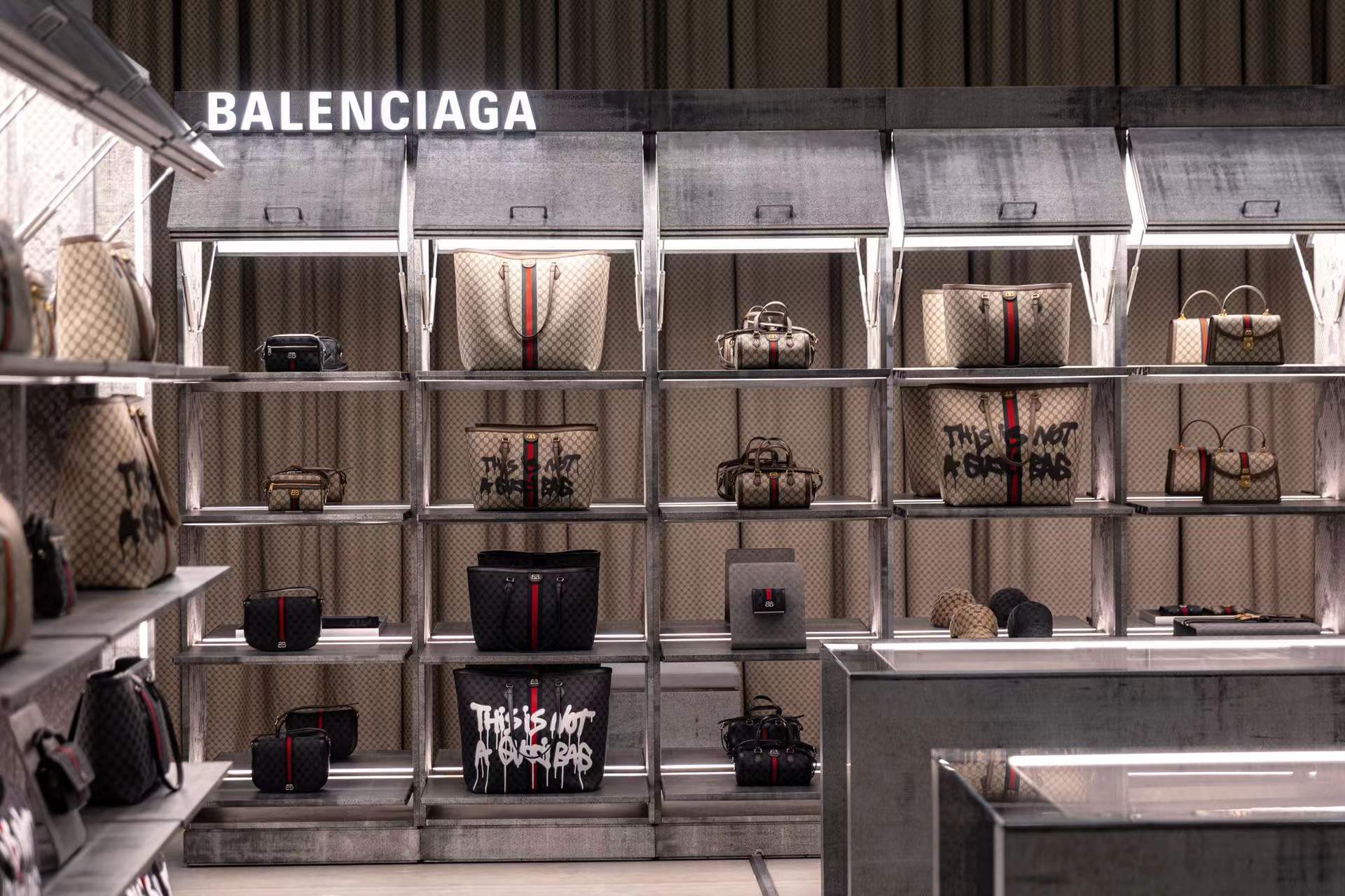 balenciagathehackerproject系列于品牌线下限时体验空间发售