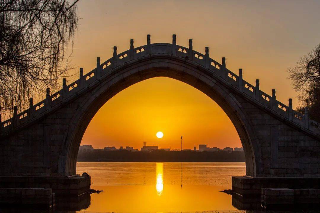 冬日暖阳玉带桥张张丽影友作品分享