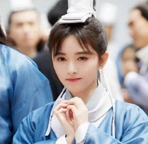 《西游记》最美男替身,穿上女装演了一集"玉兔精",却没人发现_徐霆雷