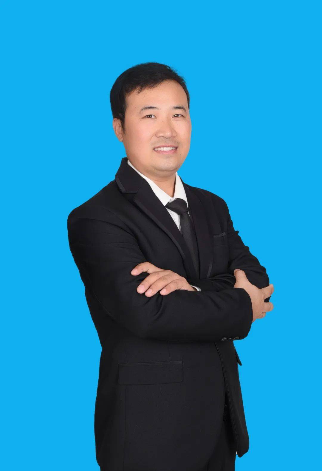 风陵渡工业园机电车间电工主管 崔项锋在电视剧《我的兄弟叫顺溜》剧