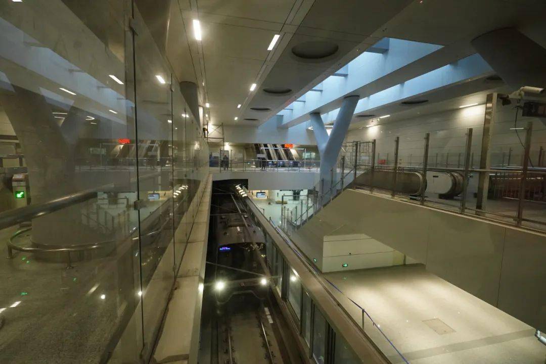 北京地铁14号线年底全线贯通运营丽泽商务区站抢先看