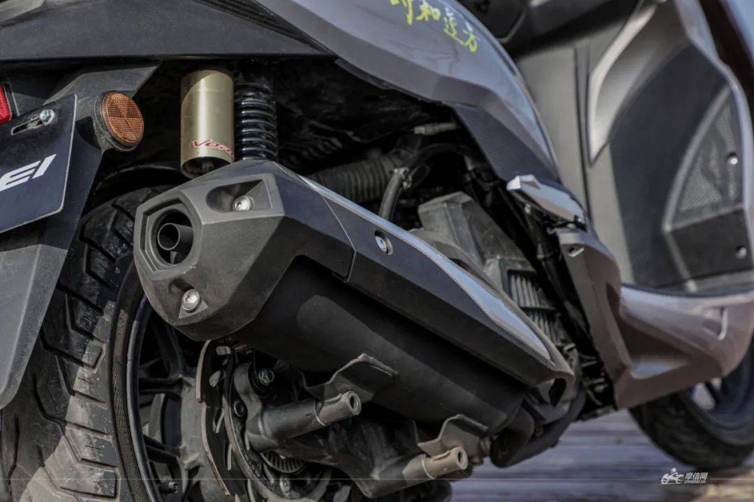 与超越离合器结构,并依托发动机良好的燃烧性能实现了静音启动特性