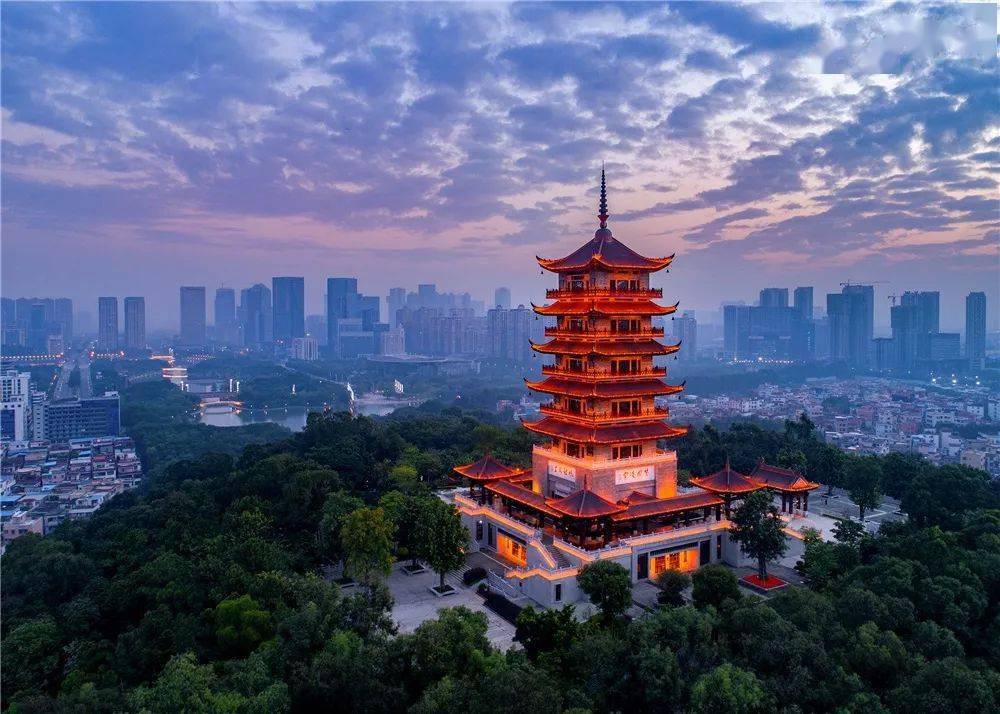 魁星阁摄/王维家桂城将营造一个全民阅读的书香社会氛围.