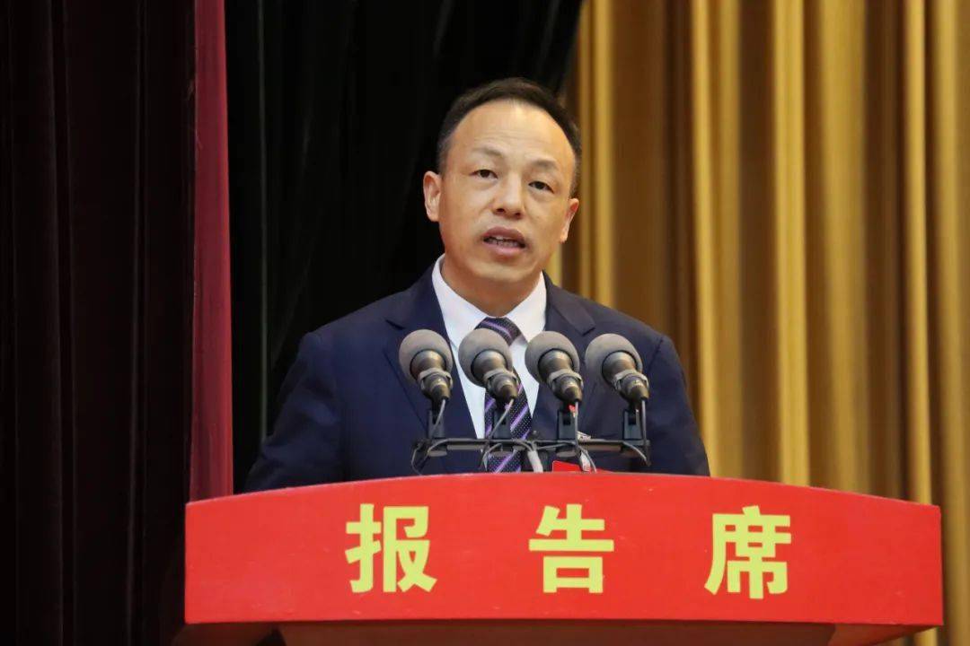 江夏区第六届人民代表大会第一次会议开幕