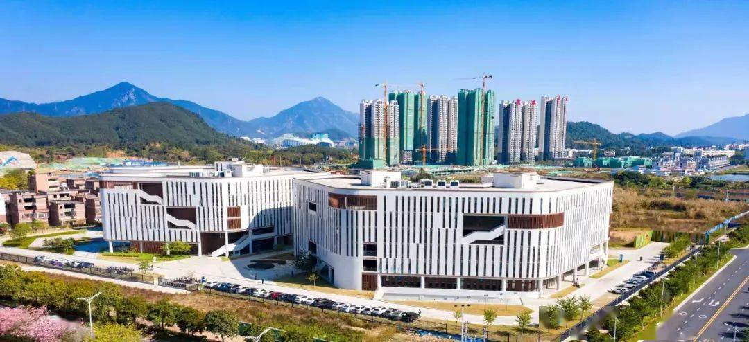 加快推动清远互联网 创新产业园(华南声谷)产业平台和腾讯华南