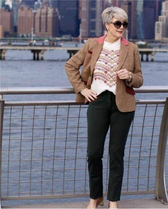 色彩维度今天的这篇文章,就让我们一起走进法国时尚博主beth djalal