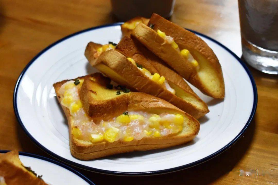 做法|面包片这做法太妙了,香脆鲜美,吃一口就爱上,早餐吃它起床有动力