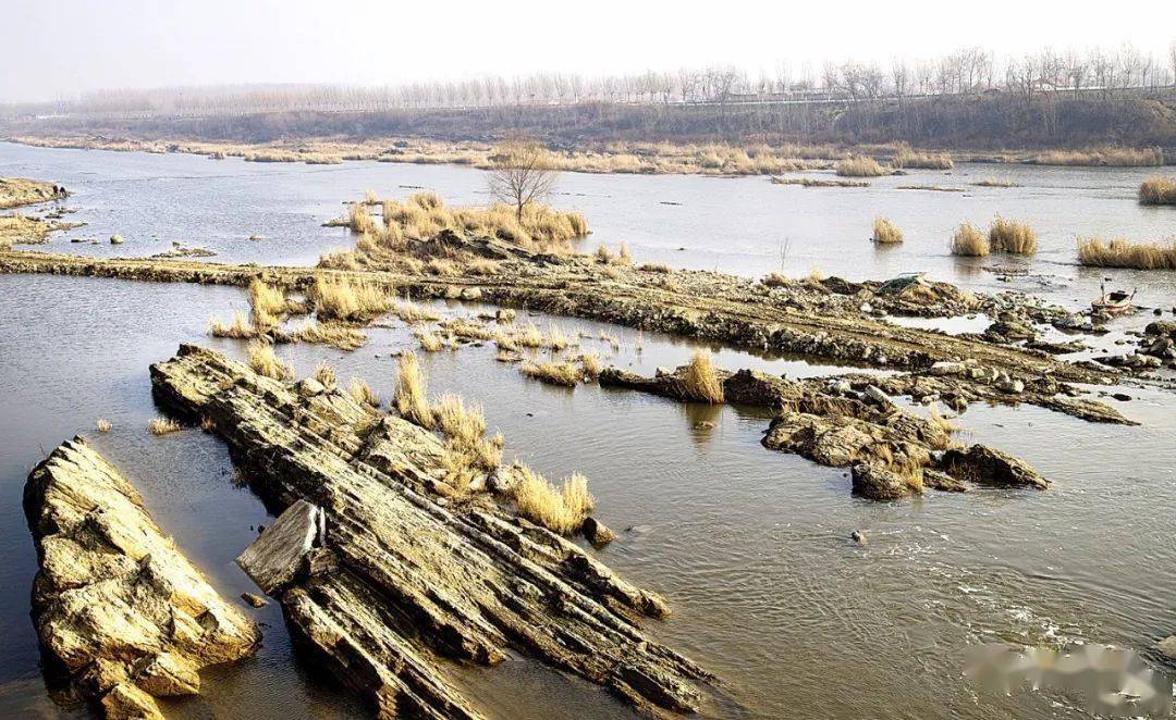 韩信坝 周德宝摄飞得河 臧斌摄汉王山(1966年被毁)在诸城城北偏西20