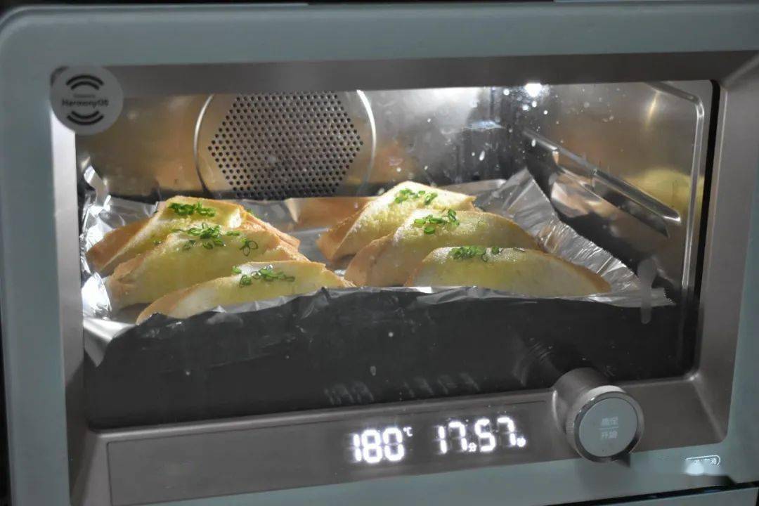 做法|面包片这做法太妙了,香脆鲜美,吃一口就爱上,早餐吃它起床有动力