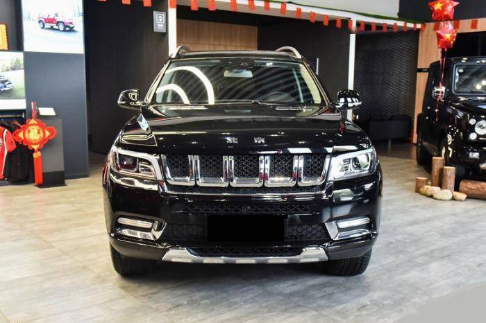 售998万元起北京bj90到店实拍40tv8发动机全时四驱