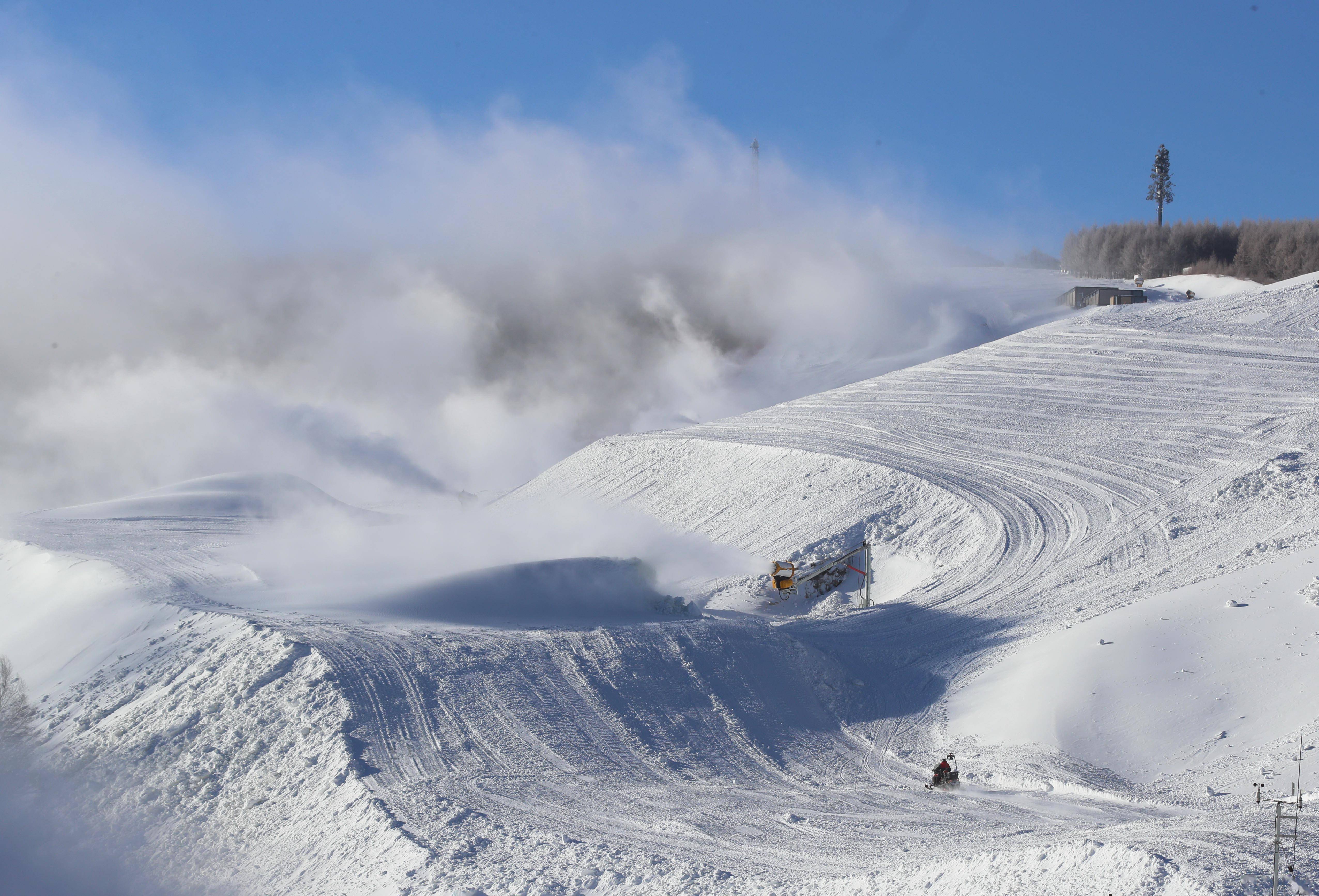 云顶滑雪小镇图片
