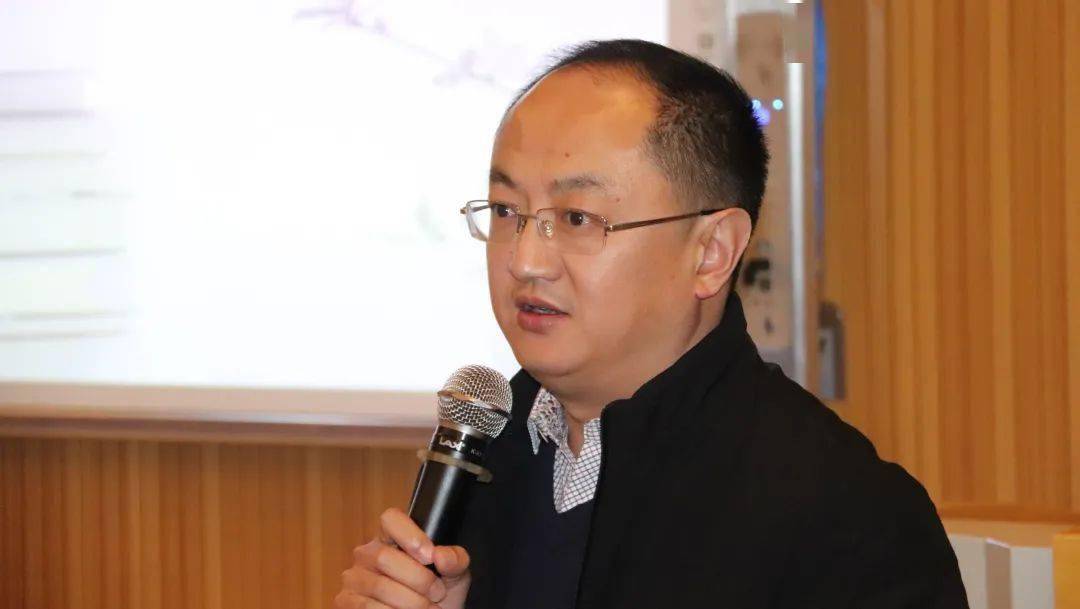 会议最后,平邑一中党委书记,校长王继峰对以上分享作出高度评价并以