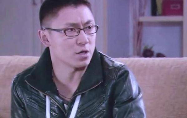 爱情公寓中的他们居然是一个人!看完怀疑自己眼瞎!
