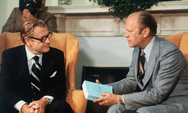 纳尔森一生做了很多影响美国政坛的事情,首先他的姓氏