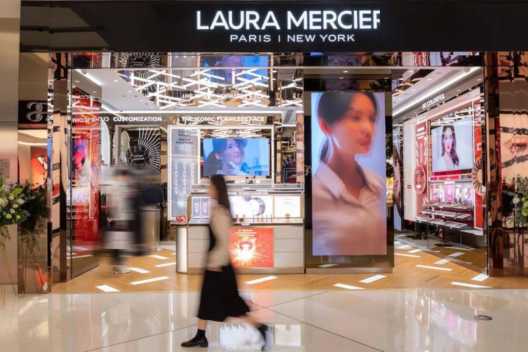 首家广州首家！LAURA MERCIER空降天环，1000份散粉限量领！