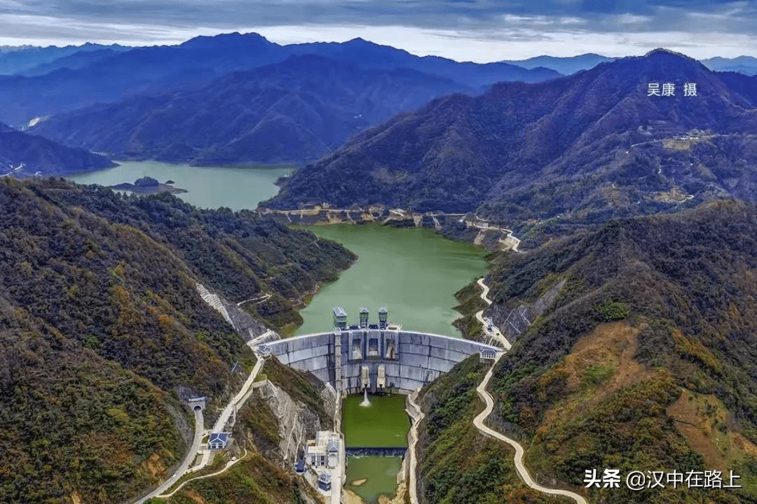 高峡出平湖多图带你饱览汉中三河口水库秀色