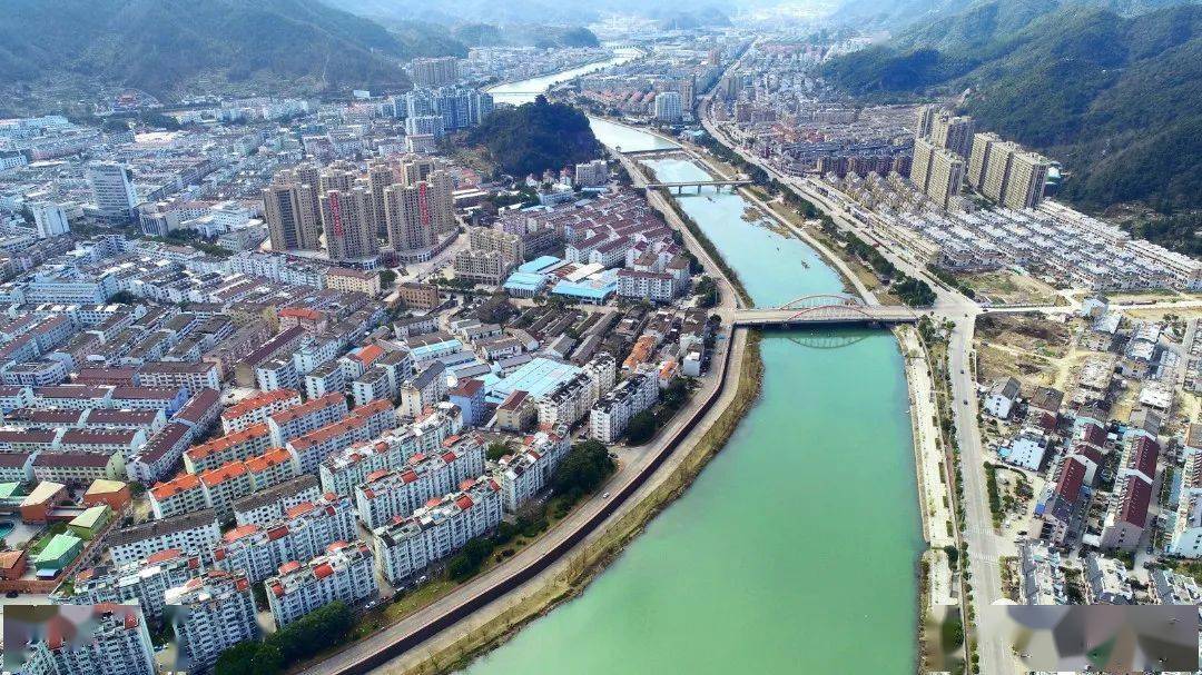 微改造精提升城在景中景在城中三门以景区城建设全力推动城区换新颜