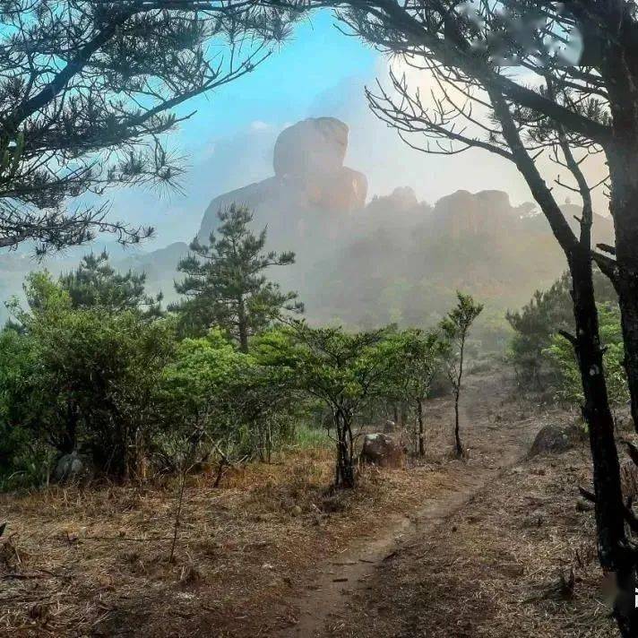 十八股头奇岩怪石好风光来体验大自然的鬼斧神工