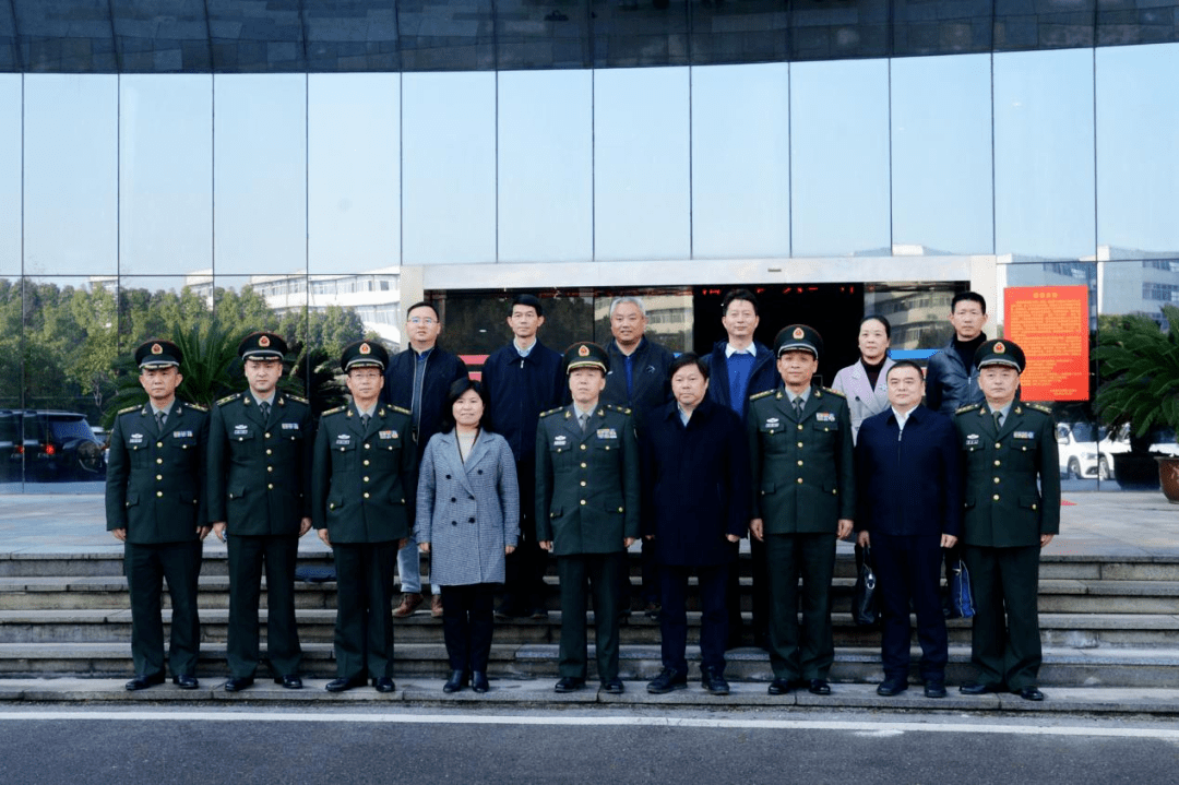 湖北省军区动员局,武汉市警备区动员处相关领导,学校办公室,学工部