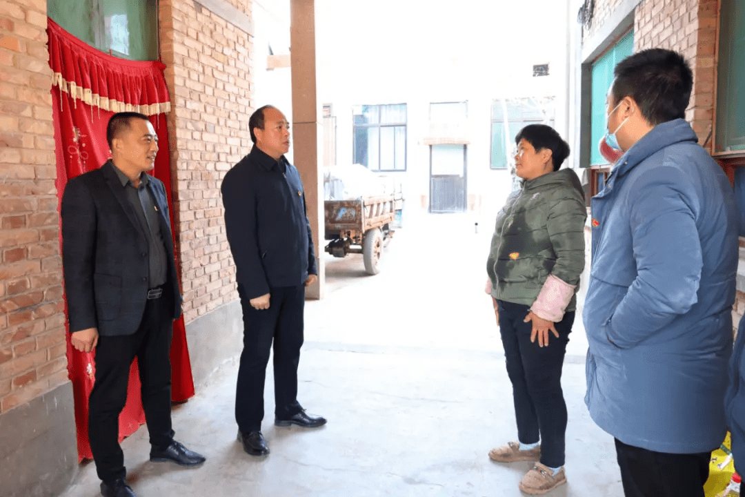 大荔县文化和旅游局开展三类户走访慰问活动