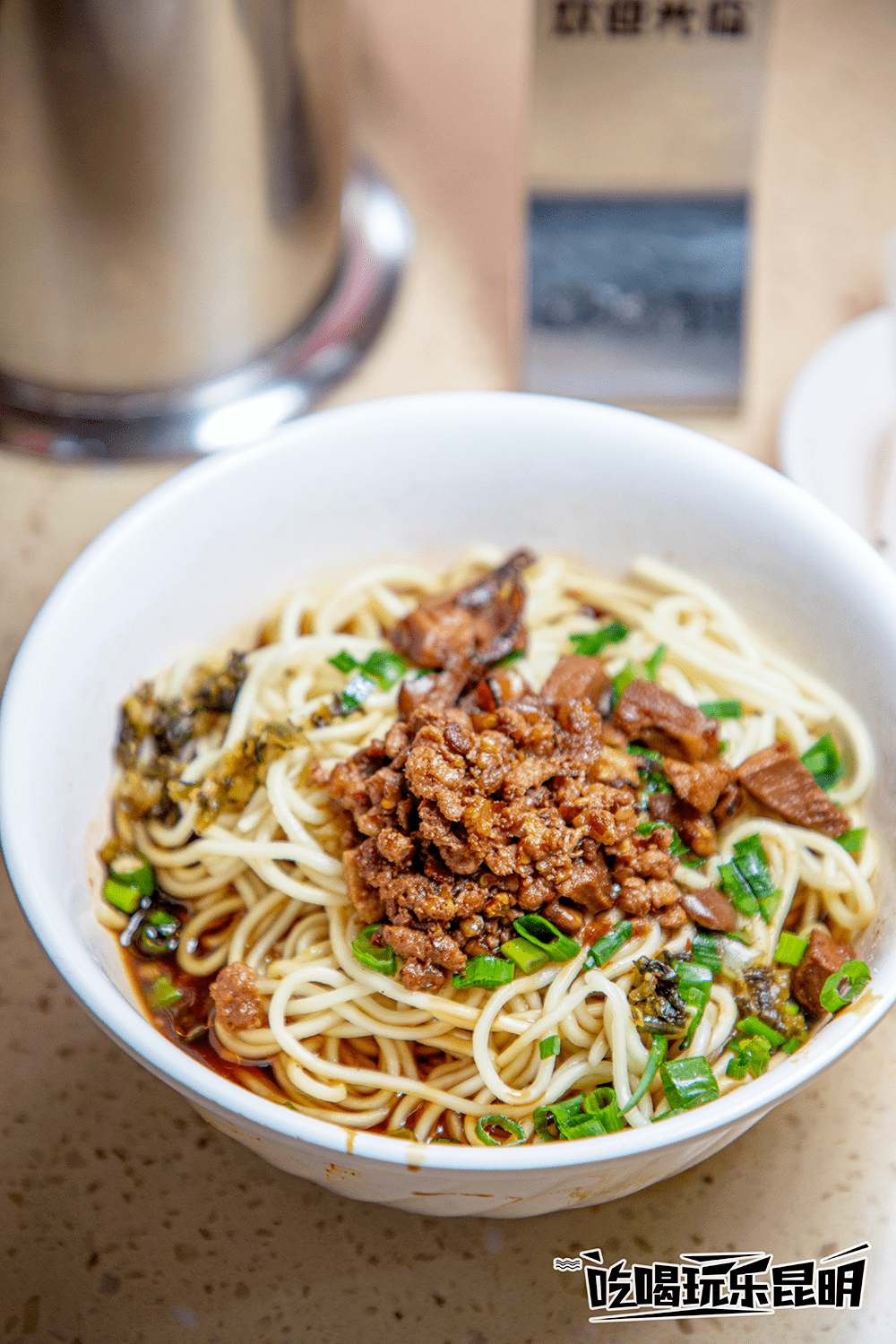 老昆明都逃不过的卤面情结!这⑧家招牌卤面馆,有的人一吃将近30年!_老