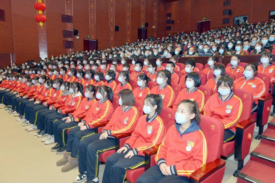 宣化区召开学习贯彻党的十九届六中全会,省党代会,市委全会精神宣讲会