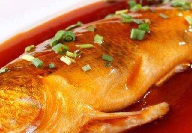 蒜烧黄鱼做法介绍 486ac3b775d74bdb8004808930eaae54.jpeg