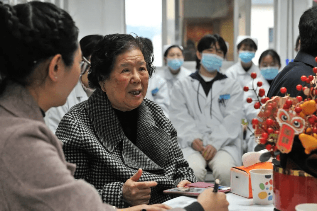 包含广安门医院全程代诊含挂号出院手续全程代办，顺利结束疗程的词条
