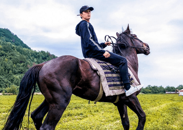 骑马戏不用替身的男演员,又飒又帅_生辰_技术_阿诗勒