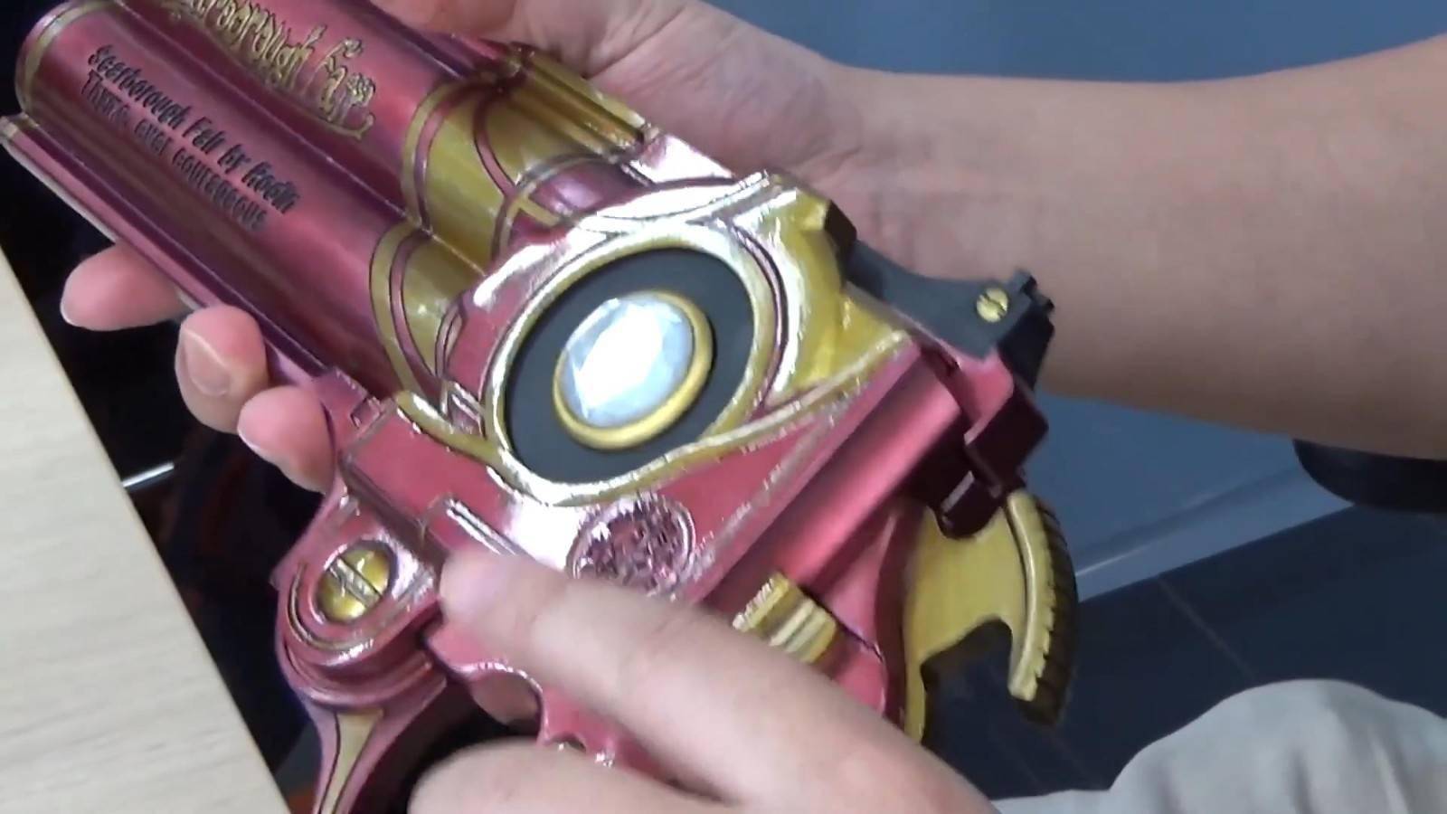 神谷英树带货开箱猎天使魔女贝姐武器周边