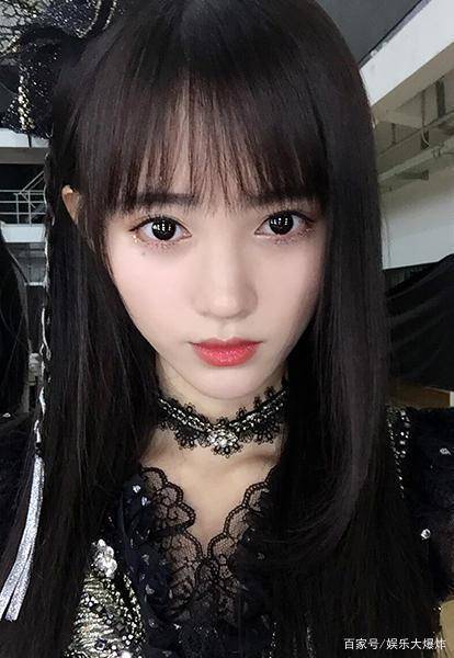 女生怎么吹出来刘海 c2c5bf76266d433ebef63db9a3f93c6f.jpeg