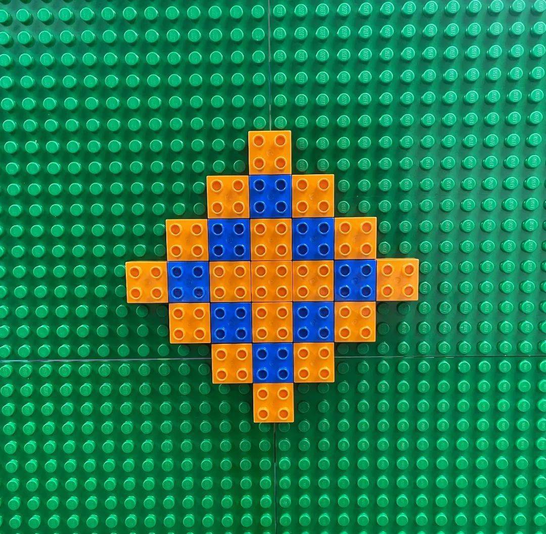 如何选择乐高积木,搭建生动有趣的墙面造型作品?_轮廓_颜色_结构