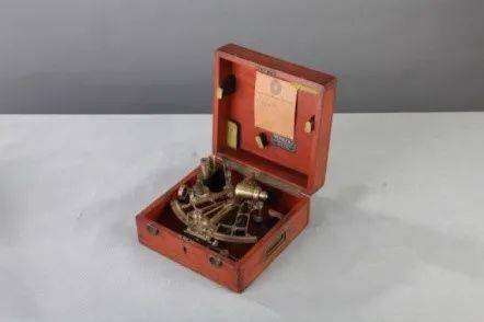 探秘世界航海丨西方“经纬定位”航海术_天体_仪器_测量