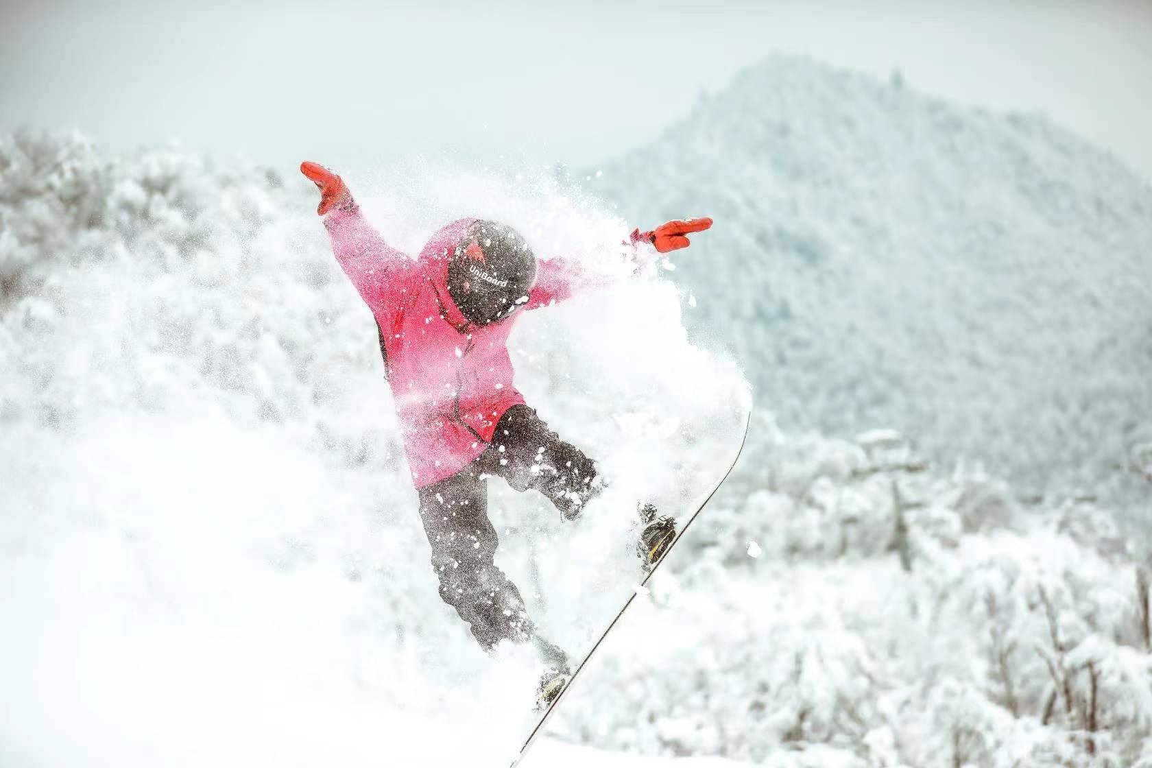 滑雪场|成都今年最冷的时候将至，西岭雪山滑雪场本周末开放滑雪