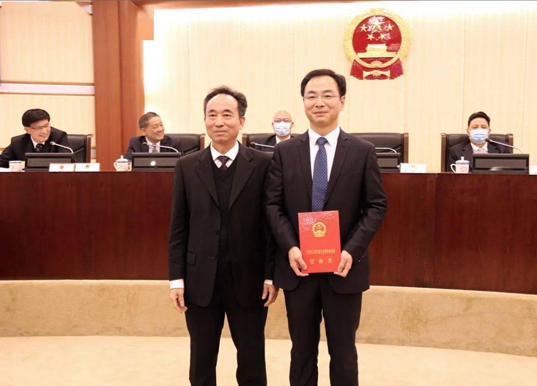 于卫闽为三明市人大常委会副秘书长,办公室主任,张玉赋为三明市人大