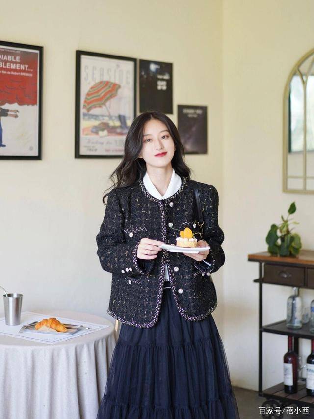 怎么可以不试试小香风外套尤其是这4色高级气质拿捏得死死的