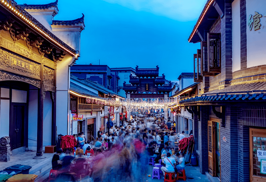 寿昌中山路步行街大同老街五年来,我市始终坚定"文旅活市"战略,肩负"