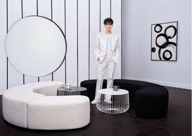 为年轻而来黄子韬生日当天官宣代言美克家居markorlight