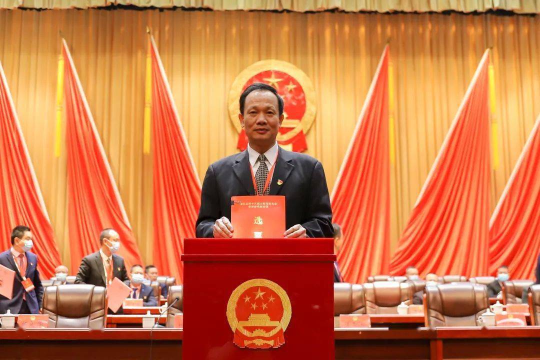 林承祥当选连江县人大常委会主任高双成当选连江县人民政府县长