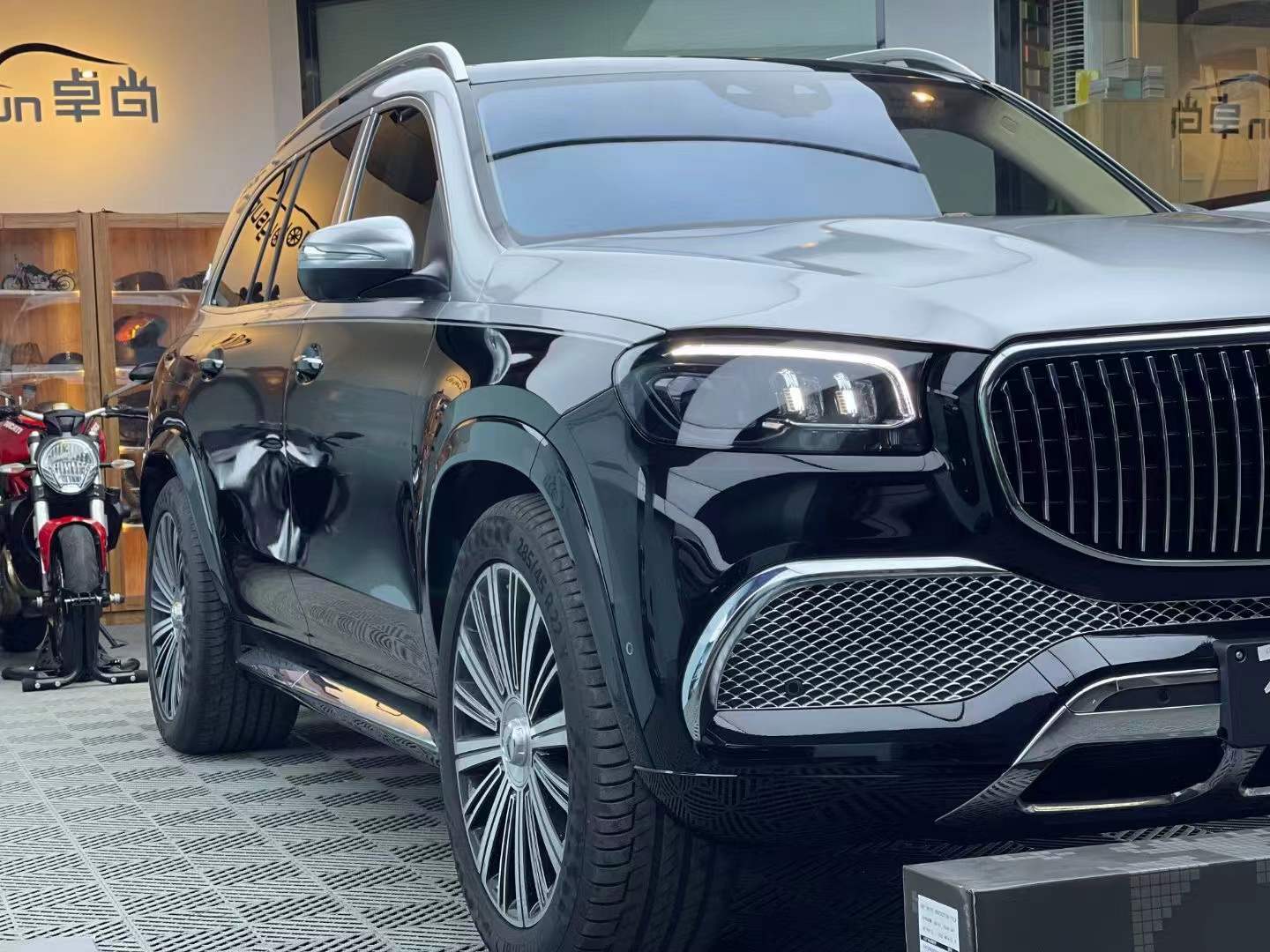 内饰奢华似夜店体验迈巴赫gls480的高级感