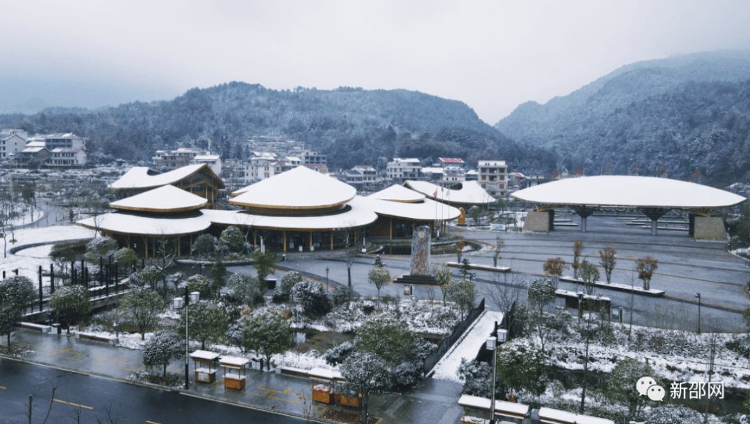 新邵资江码头灵犀塔迎来建成后第一场雪美爆了