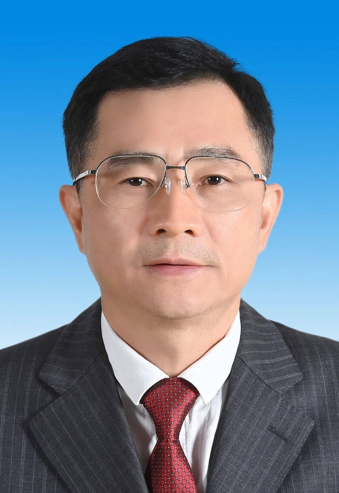 江门市新一届市委领导班子产生,陈岸明当选市委书记